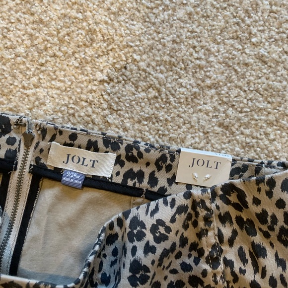 Jolt skirt in cheetah print size 29/9 juniors - Picture 3 of 4